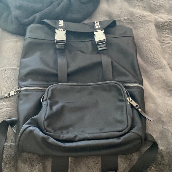 Michael Kors nylon back pack (large) - Picture 5 of 5